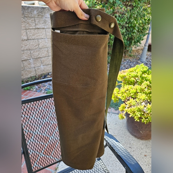 NWT/ Hollow High Waist Side Button Skirt - Picture 8 of 8